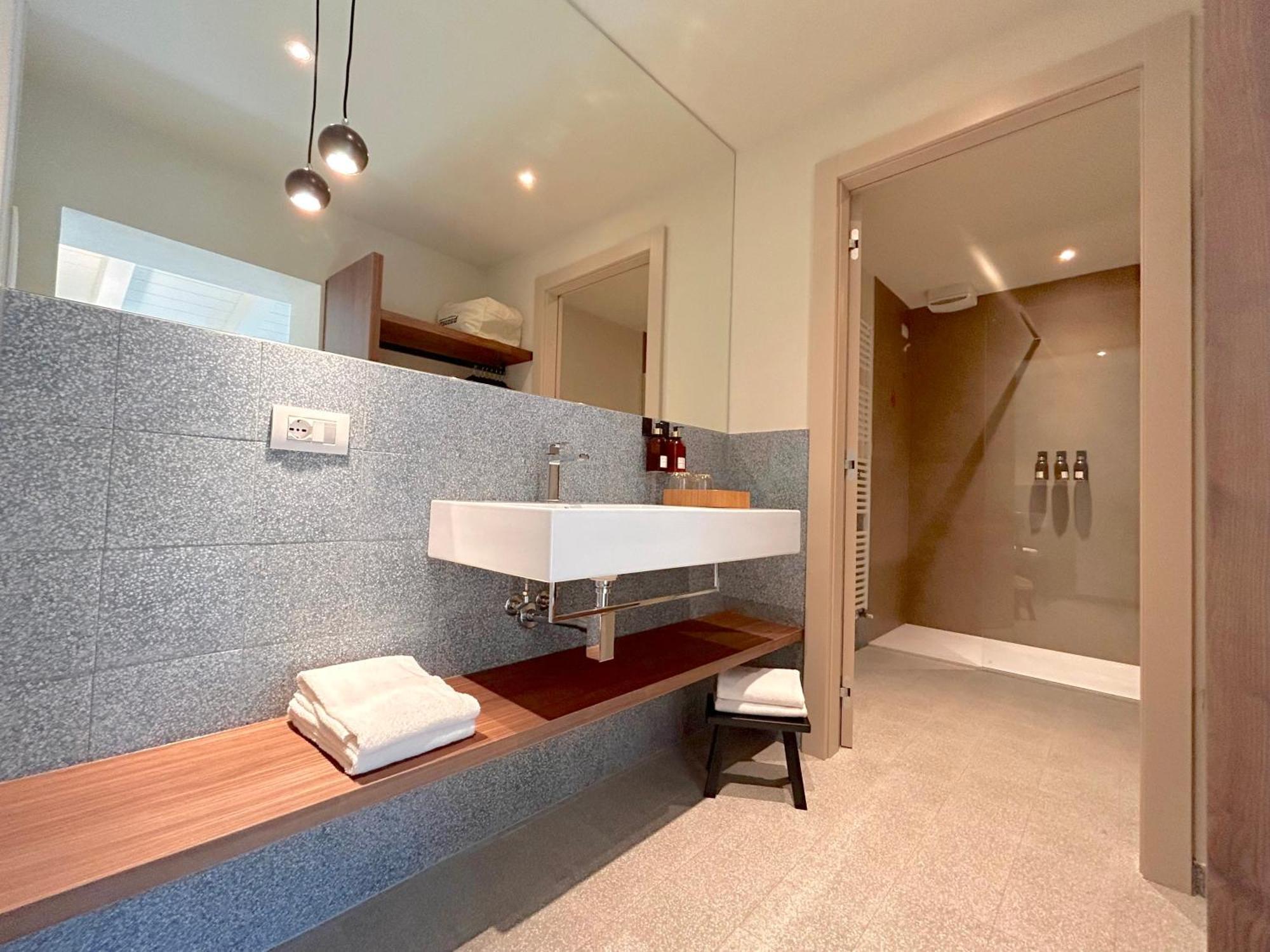 The Lake Suites Com - Luxury Stay In Lazise Kültér fotó